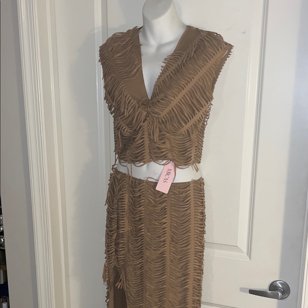 Chic Tan Fringe Midi Skirt Set - Picture 2 of 4